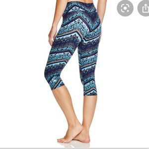 Alo Airbrushed Performance Seaport print Capris
